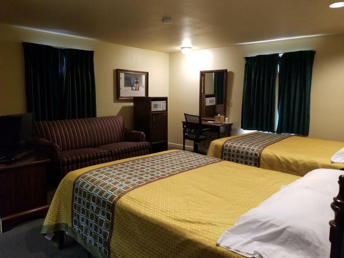 Classic Lancaster Motel